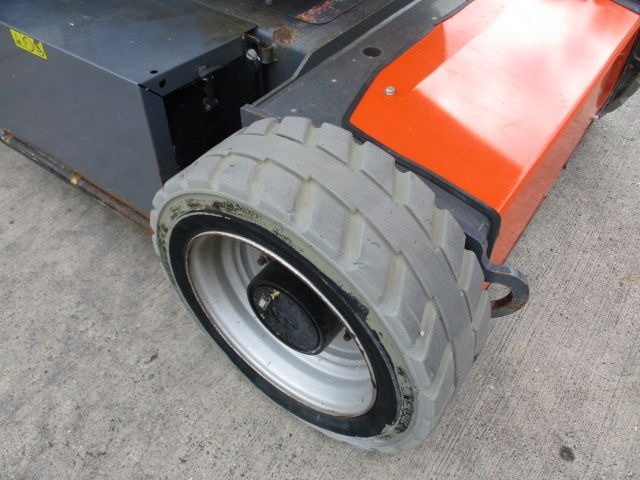 Sold - Articulated Boom Lift - View 2